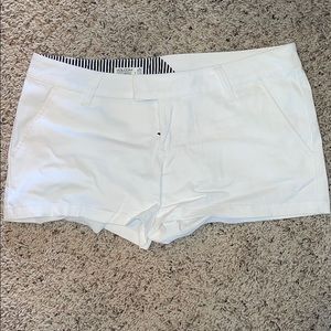Volcom white shorts, new unworn